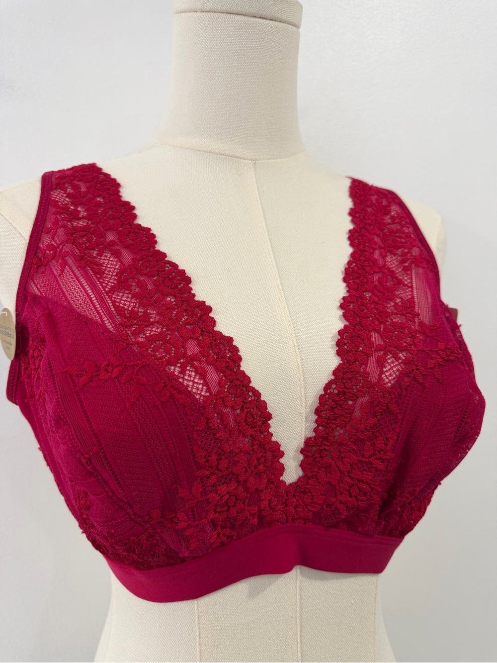 Wacoal Embrace Lace bralette 42 Convertible NEW